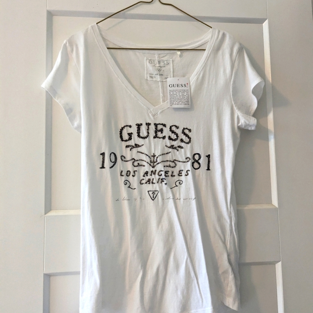 Guess T Shirt size large